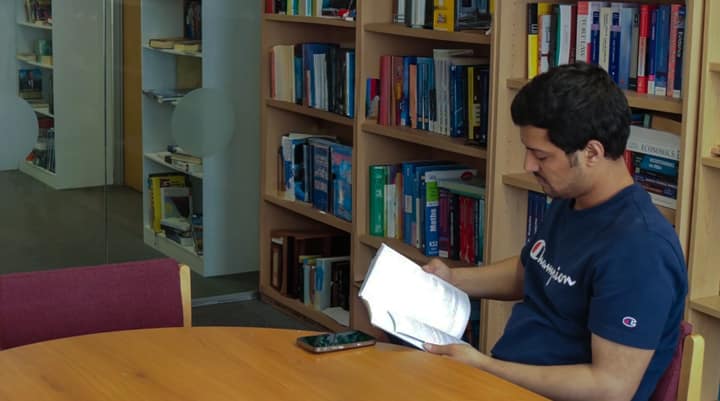 Exploring Comprehensive General English Courses in Mansfield