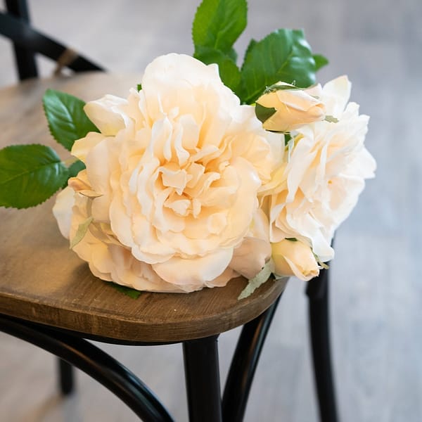 Peachy Cream Short Stem Rose Bouquet 20126 b