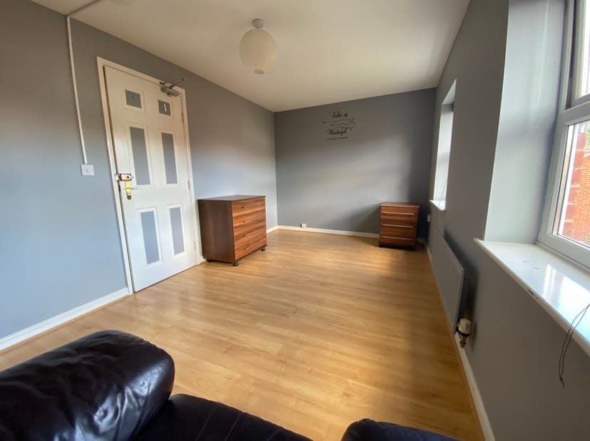 Properties to Let rm2148qed