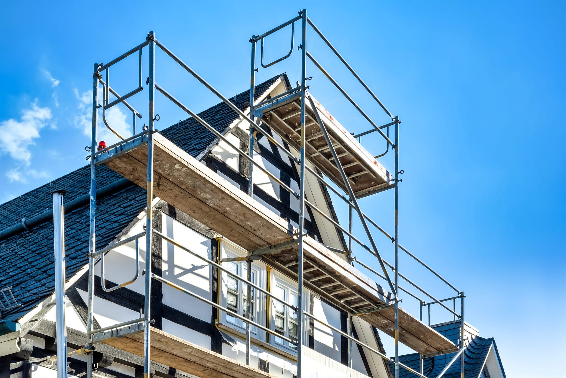 Reconstruction and renovation of an old half-timbered house